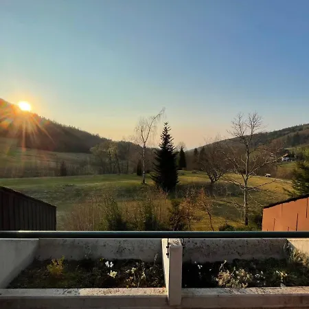 Ferienwohnung Mit Fantastischem Blick In Rheinebene Apartment *